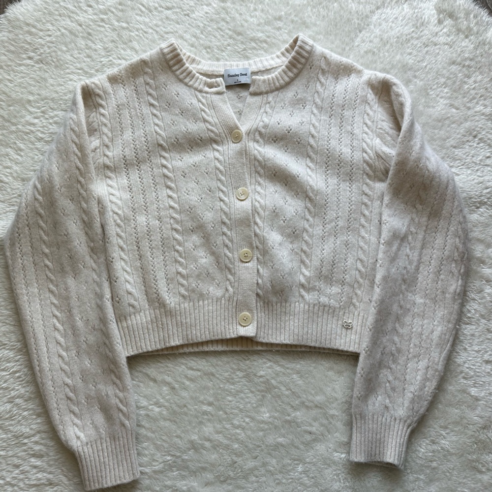 Aritzia Cream Cable Knit Cropped Cardigan